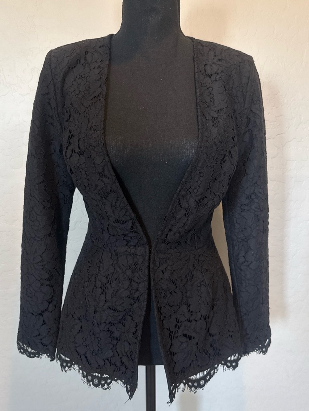cupcakes & cashmere Black Floral Lace Open-Front Blazer